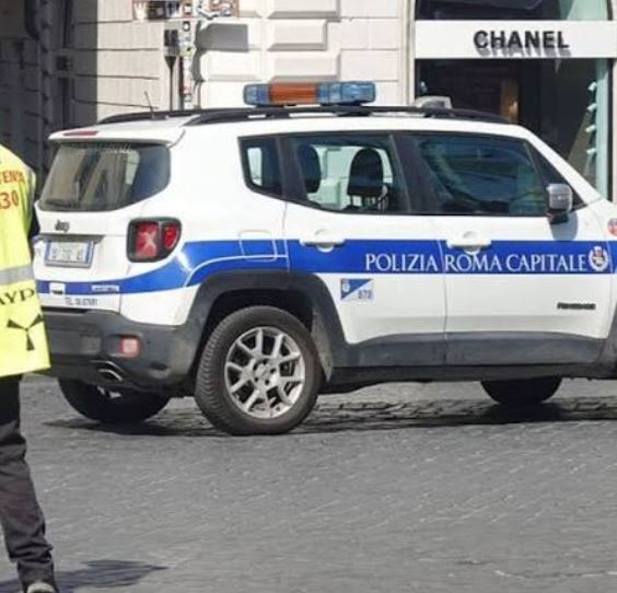Horror në Romë  djali vret nënën  Shkak  paratë për drogë  Trupin e pajetë e fshehu në dollap