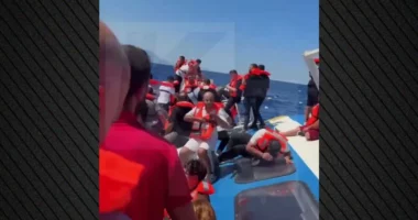 Tragjedi në Qipro/ Përmbyset anija e pasagjerëve, raportohet për të paktën 6 viktima