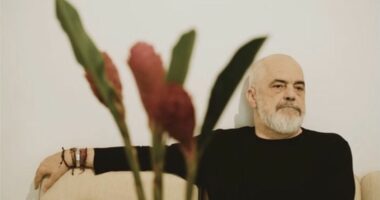 “Arti, një përpjekje për të mos u çmendur”, Rama prezanton ekspozitën në Berlin, ‘El Pais’ artikull për kryeministrin