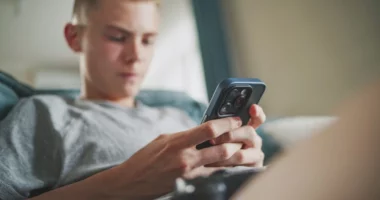 OKB kërkon rregulla për të gjitha mediat sociale pas marrëveshjes me Metën