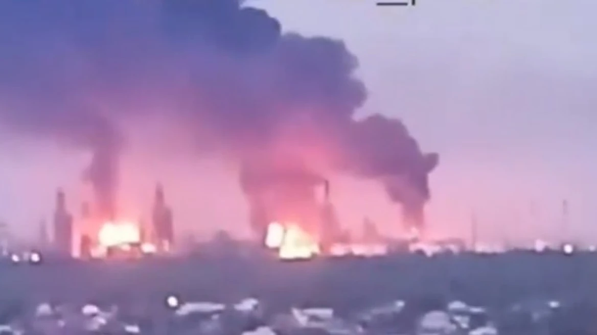 VIDEO  Ukraina godet dy rafineri nafte në Rusi  shpërthejnë zjarre në Ilsky dhe Syzran