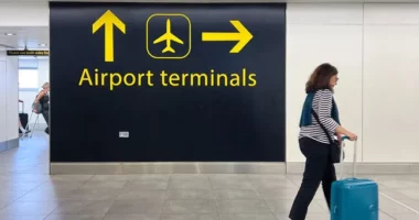 Britani e Madhe, disa aeroporte përballen me sulme kibernetike