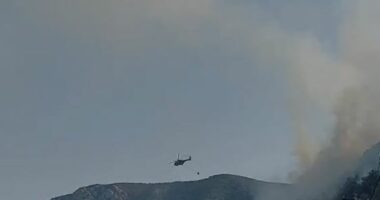 Zjarri në Krujë/ Evakuohen banorët në lagjen “Abaze”, ndërhyrje me helikopter për izolimin e vatrave