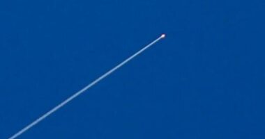 Emiratet e Bashkuara Arabe në alarm, zbulohet kërcënim raketor ndaj vendit