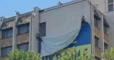Kosova reagon për Zelensky/ Prishtina heq flamurin ukrainas