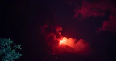 Alarm në Guatemala, shpërthen vullkani Fuego, evakuohen banorët