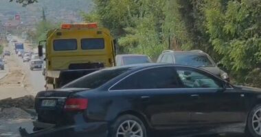 Aksident i dyfishtë në aksin Fier–Patos/ Plagosen dy persona, dërgohen në spital