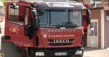 Kruja e kalon sërish rrezikun / Zjarri në Abazaj nën kontroll, nuk rrezikohen banesa