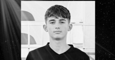 Dramë në Greqi, vdes 16 vjeçari shqiptar/ Përplasi kokën gjatë ndeshjes, ndërron jetë futbollisti i ri
