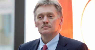 Peskov: Moska kërkon paqe të përhershme në Ukrainë, jo armëpushim të përkohshëm