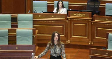 Kosovë/ Vlora Çitaku votohet për nënkryetare të Kuvendit