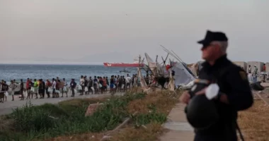 Shërbimet sekrete spanjolle kishin paralajmëruar për kalimin masiv të emigrantëve në Ceuta
