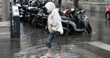 Çfarë po ndodh me motin në Itali?/ Stuhi të fuqishme, lëshohet alarm në 12 rajone