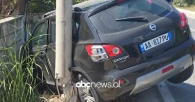 Aksident në aksin Lushnjë-Berat, trajleri përplas dy makina dhe largohet nga vendngjarja