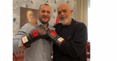 Mbrojti titullin WBO, Rama pret në zyrë boksierin shkodran Nelson Hysa
