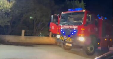 Makina e vjedhur digjet në tunel/ Vlorë, Policia në kërkim të personave që e braktisën
