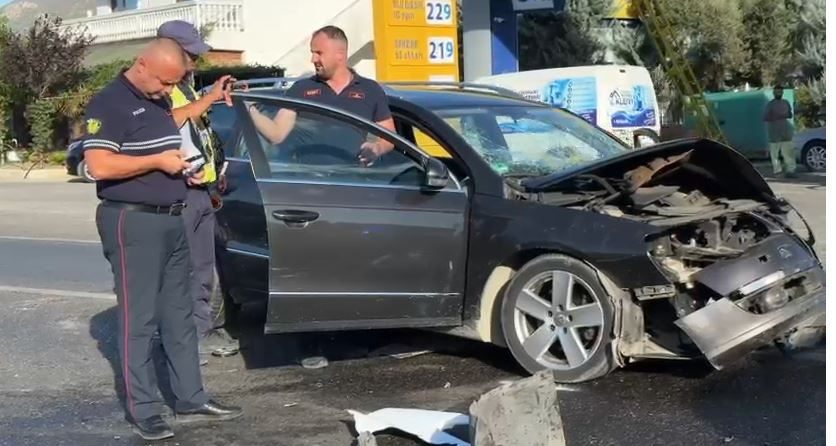 Aksident i rëndë në superstradën Lezhë-Shkodër/ Përplasen 3 mjete, raportohet për të plagosur