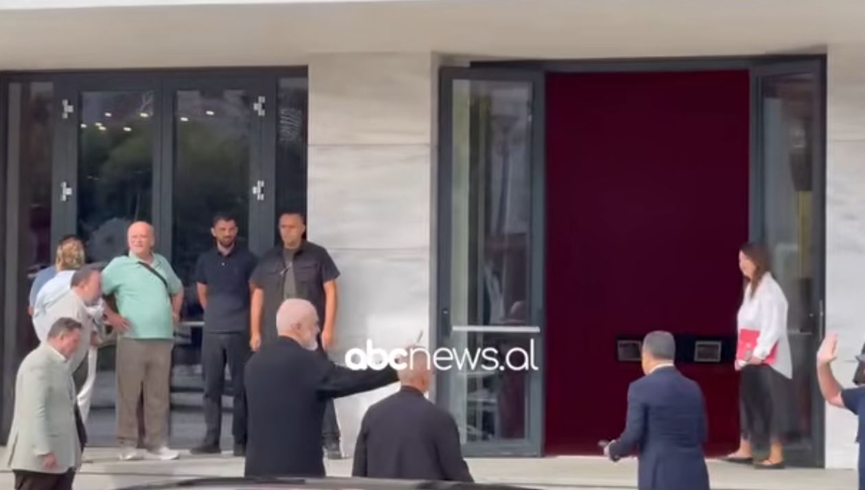 “Territorialja”, kryeministri Edi Rama takime në Korçë