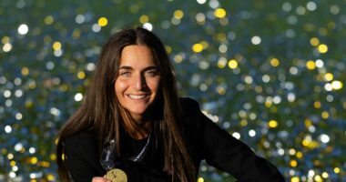 Shqiptarja për ‘Topin e Artë’/ Trajnerja nga Kosova, Elena Sadiku, e nominuar për çmimin