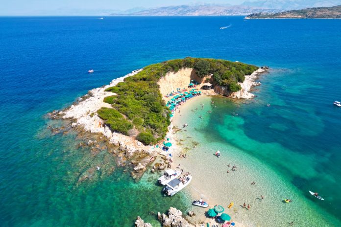“The Independent” rekomandon Shqipërinë: Pushime mes Rivierës dhe Alpeve