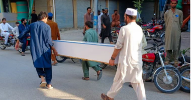 Sulm me bombë në një xhami në Pakistan, të paktën 27 të vdekur
