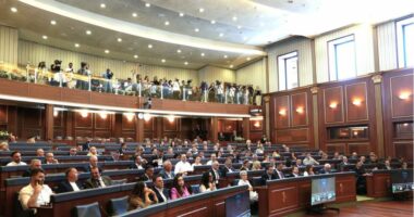 Sot seanca për konstituimin e Kuvendit të Kosovës
