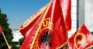 Prishtina në këmbë, kundër Hagës/ Studentë dhe qytetarë në protestë, dënojnë vendimin për UÇK