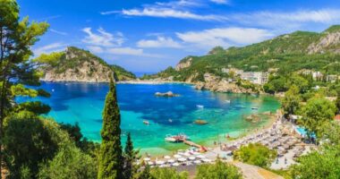 Media amerikane rendit Shqipërinë mes 10 destinacioneve më të mira për 2026: Riviera, plazhe dhe çmime të përballueshme