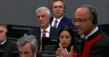 Si e ‘gjunjëzoi’ avokati i Thaçit ZPS-në për diplomatët: E pabesueshme t’i rrëzosh dëshmitë e tyre