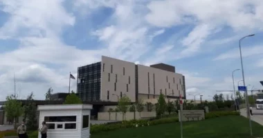 Vendimi i 16 shtatorit për ish-krerët e UÇK, ambasada amerikane thirrje: Shmangni lëvizjet pranë demonstratave