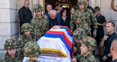 Glorifikimi i Ratko Mlladiç/ Bosnjë dhe Hercegovina njofton tërheqjen e të gjithë personelit diplomatik nga Serbia