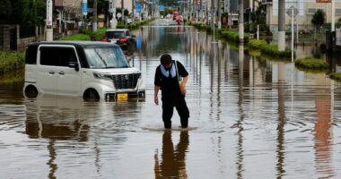 Tajfuni godet Japoninë, mijëra njerëz pa energji elektrike