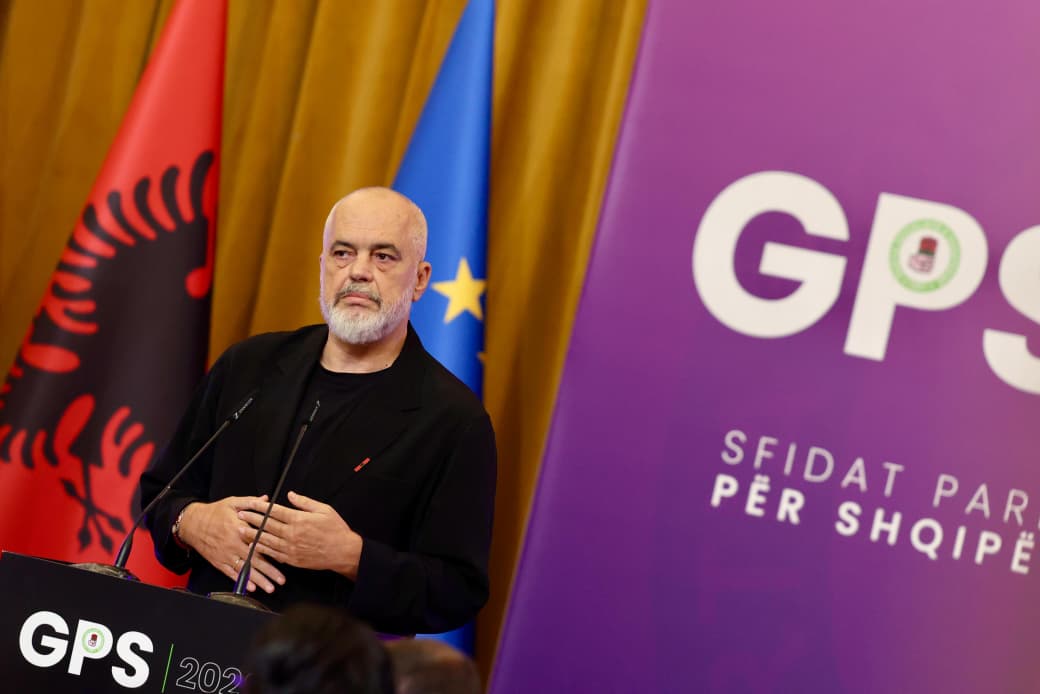 “Radar dixhital për të ndarë shqetësimin nga gjoba”, Rama: S’mund të jemi ‘elefant’ që e marrin për hunde lloj lloj gjobaxhinjsh!