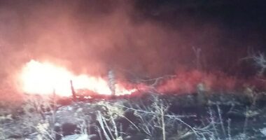 Zjarr në fshatin Lazarat, digjet një zonë me barishte dhe shkurre
