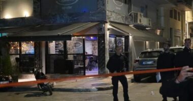 Atentat në një lokal të Athinës, plagoset fëmija shqiptar/ Makina e autorëve gjendet e djegur