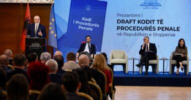 “Fund paraburgimit si përgjigje automatike të hetimit pa afat”, Rama: Forca e shtetit nuk duket nga lehtësia që vendos prangat