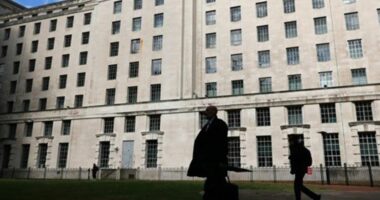Inteligjenca britanike: Spiunët kinezë financuan më shumë se 100 akademikë
