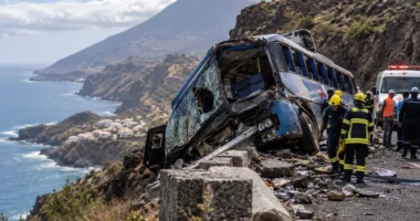 Tragjedi në Kepin e Gjelbër/ Autobusi bie në humnerë, 25 të vdekur