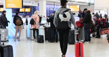 Bllokimi i trafikut ajror në Britani/ Hetimet: Shkak regjistrimi i një fluturimi ushtarak në sistemin civil