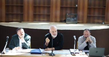 Takimet për Reformën Territoriale/ Rama në Berat: Poliçani dhe Dimali nuk humbasin shërbimet, ndryshon vetëm drejtimi vendor