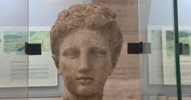 Dea kthehet në shtëpi/ Vepra plotëson grupin e skulpturave të zbuluara në zemër të Butrintit