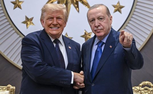 Trump për Erdoganin  Nuk duhet të ngatërroheni me të  është i fortë
