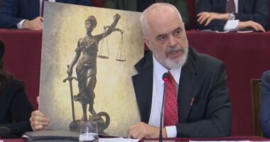 Kallëzimi i magjistratëve në SPAK për pagat, reagon Rama: Ka një mangësi…
