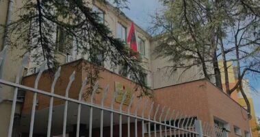 Gjykata e Fierit sfidon KLGJ/ Administrata gjyqësore pezullon punën pa afat në kërkesat për pagat