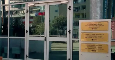 Greva e avokatëve, gjyqtarët të ndarë/ Mbledhja në GJKKO, asnjë qëndrim. Vazhdon bojkoti në seanca