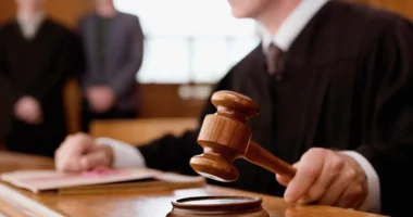 Ngërçi me pagat/ Thesari zhbllokon pagat e disa gjykatave një ditë para vendimit në Kuvend