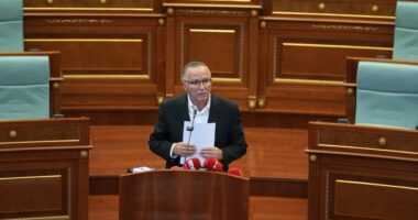 Bedri Hamza: PDK do të veprojë që ligjshmëria të rikthehet në Kosovë