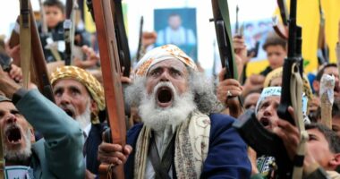 Ligjvënësit amerikanë shqyrtojnë lidhjet e Rusisë dhe Kinës me rebelët Huthi