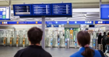 Dyshohet për sabotim/ Kaos në hekurudhat e Holandës, anulohet qarkullimi i trenave dhe shkaktohen vonesa të mëdha