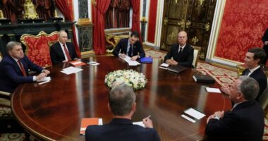 Të dërguarit e Trump nisen drejt Kievit pas takimit me Putin në Moskë